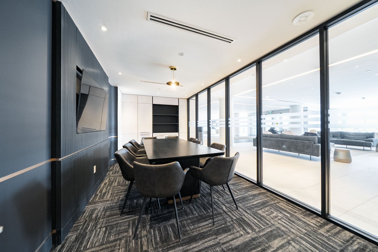 30 Upper Mall Way, A2205