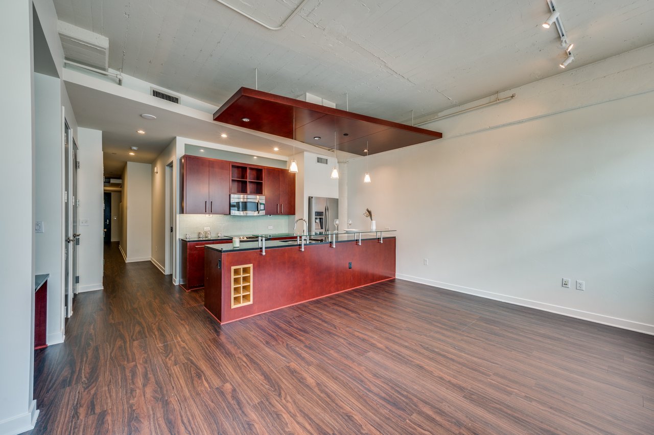 2600 W 7th Street W 2626
