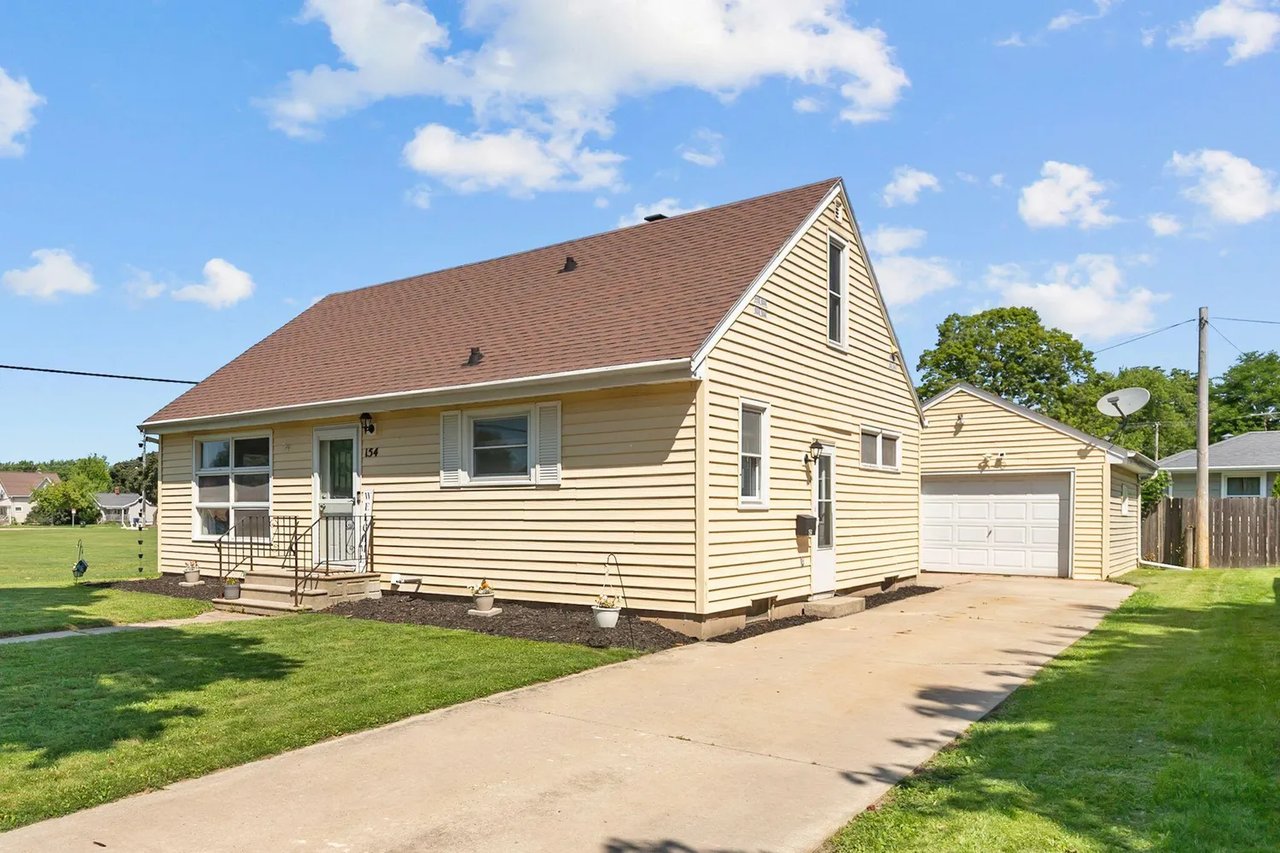154 Foster Ct