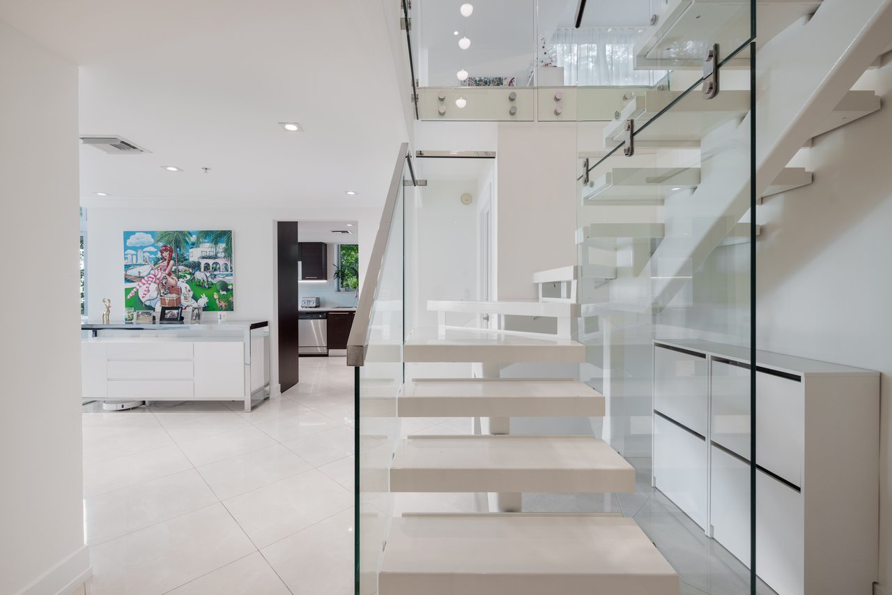 7928 East Drive #106