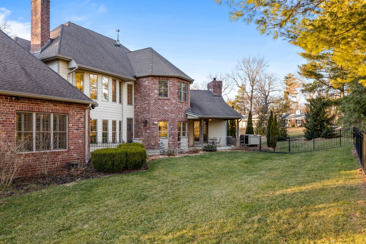 24 Williamsburg Estates Drive