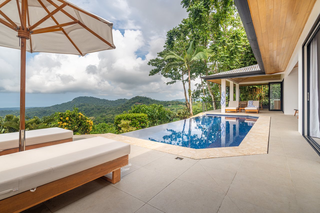 Casa Amarilla – Oceanfront Luxury Meets Sustainable Living in Tres Rios