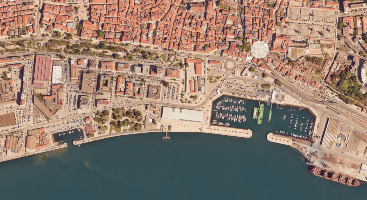 Modern 1-Bedroom Retreat in Historic Fontainhas, Setúbal