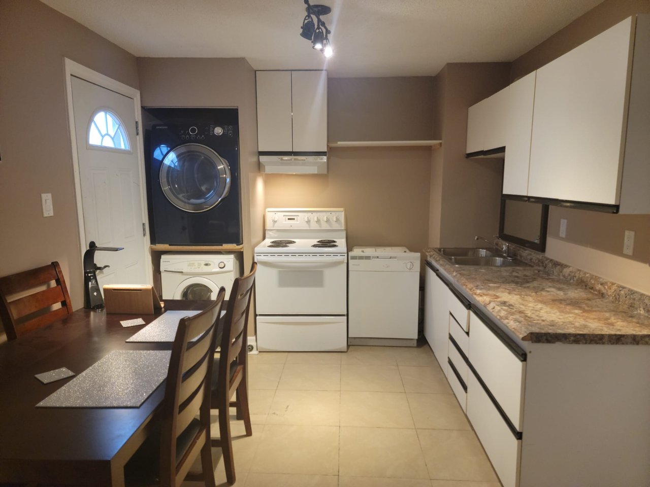 86-C Dale Cres