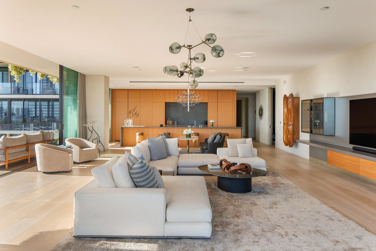 9040 W Sunset Blvd Unit: 905, West Hollywood 