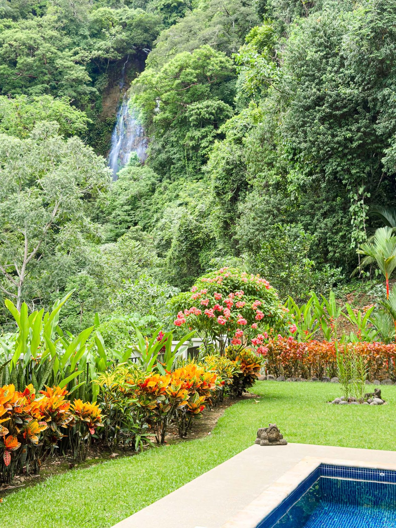 Luxury 3-Bedroom Waterfall-View Home