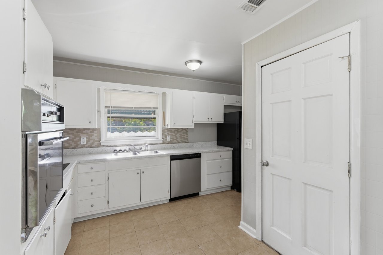 Huntsville Home with Large Fenced Yard
