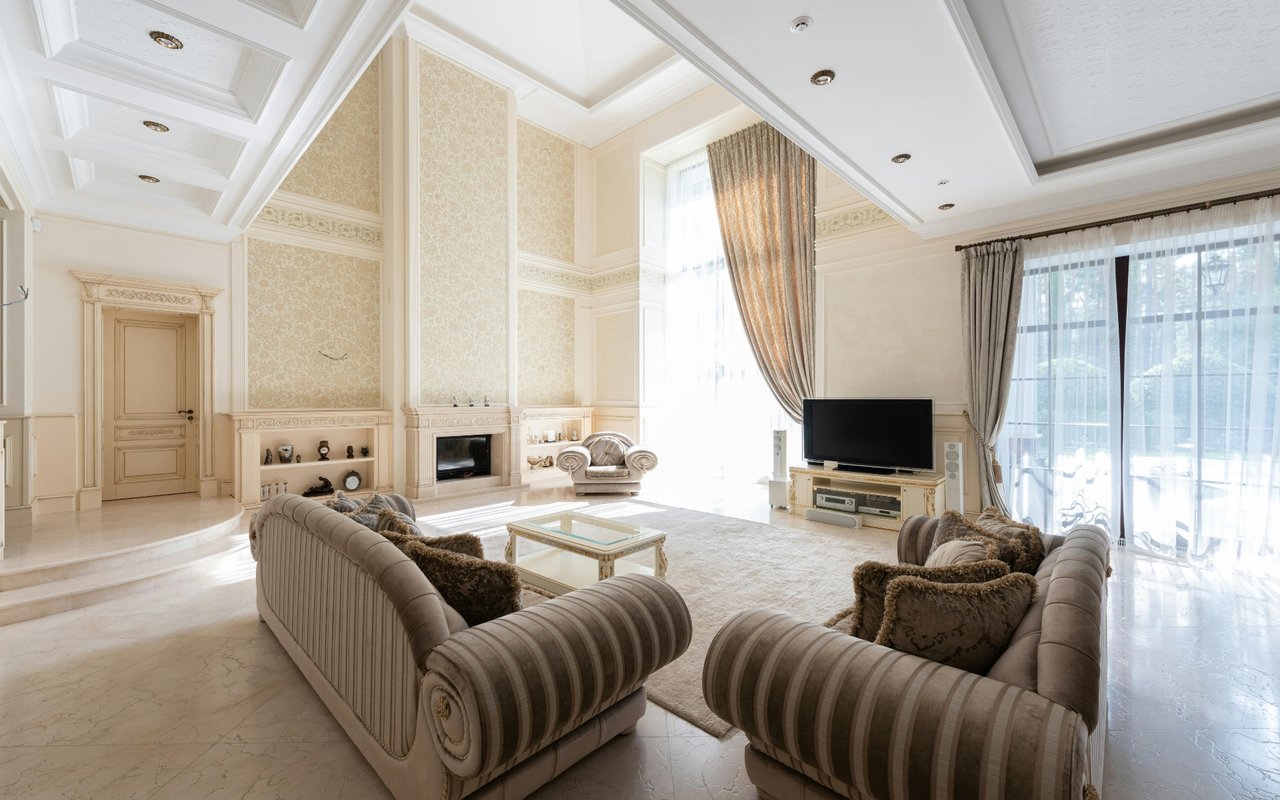 Rough Luxe Dec 4+5
