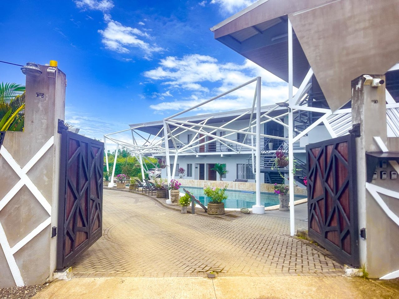 Resort-Hotel for Sale in Uvita – 12 Two-Bedroom Apartments & Pool