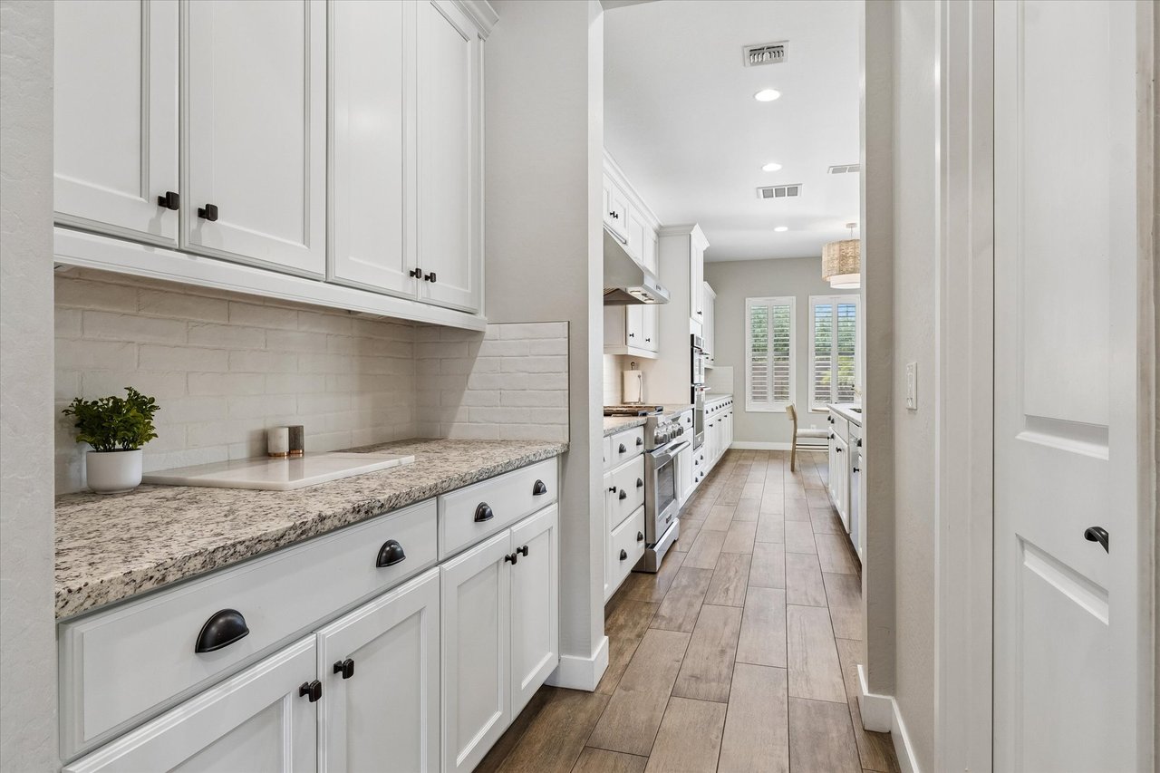 2905 E LOS GATOS DR, Phoenix, AZ 85050