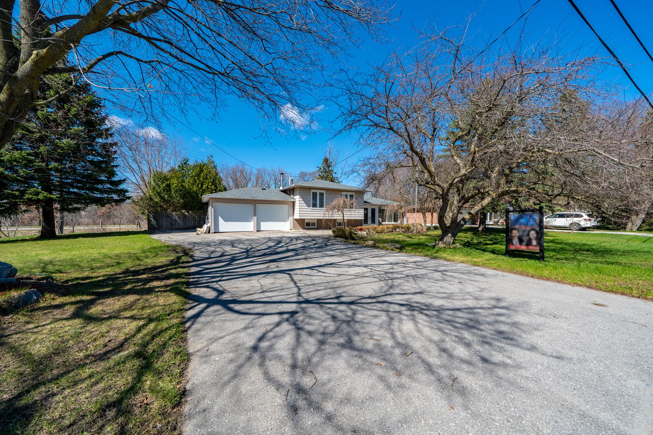 28 Lakeland Crescent