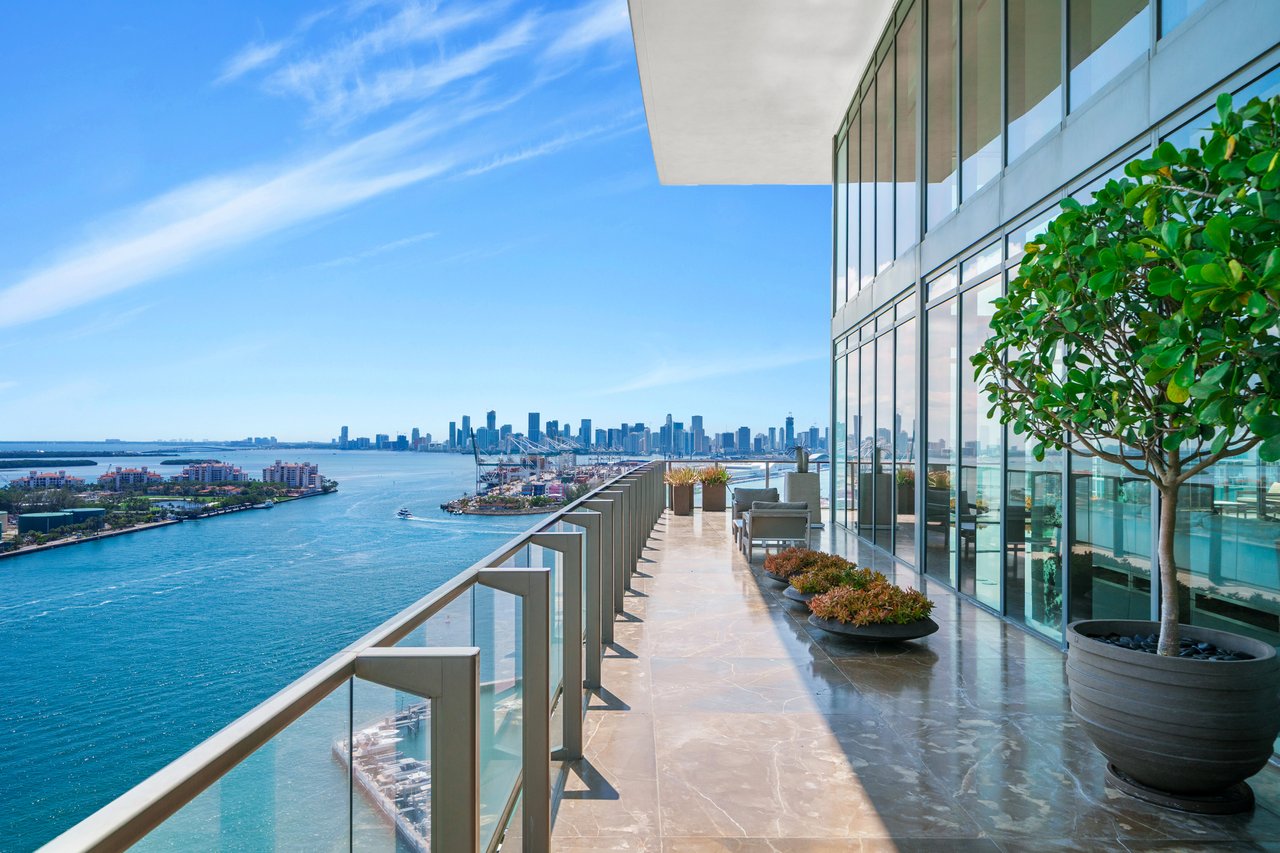 Apogee Penthouse