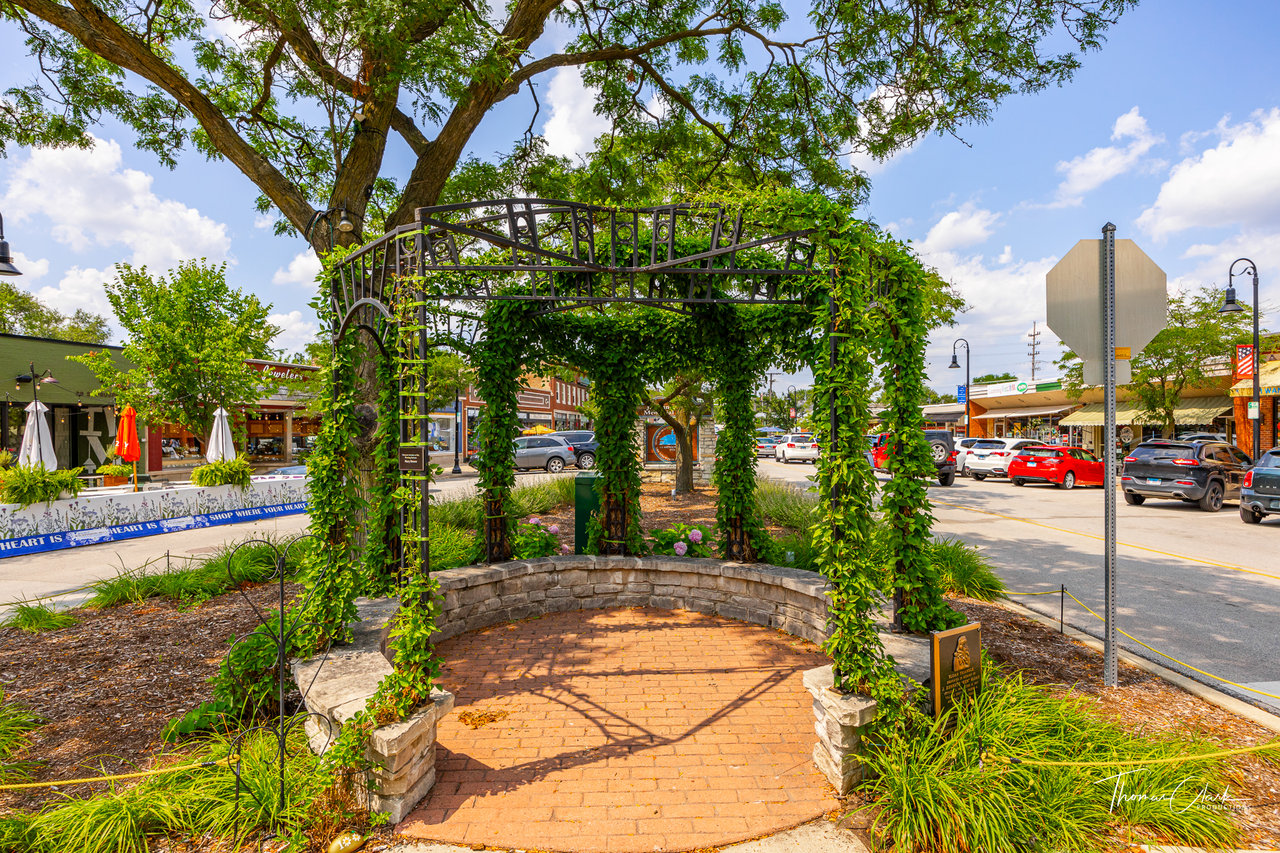 Clarendon Hills