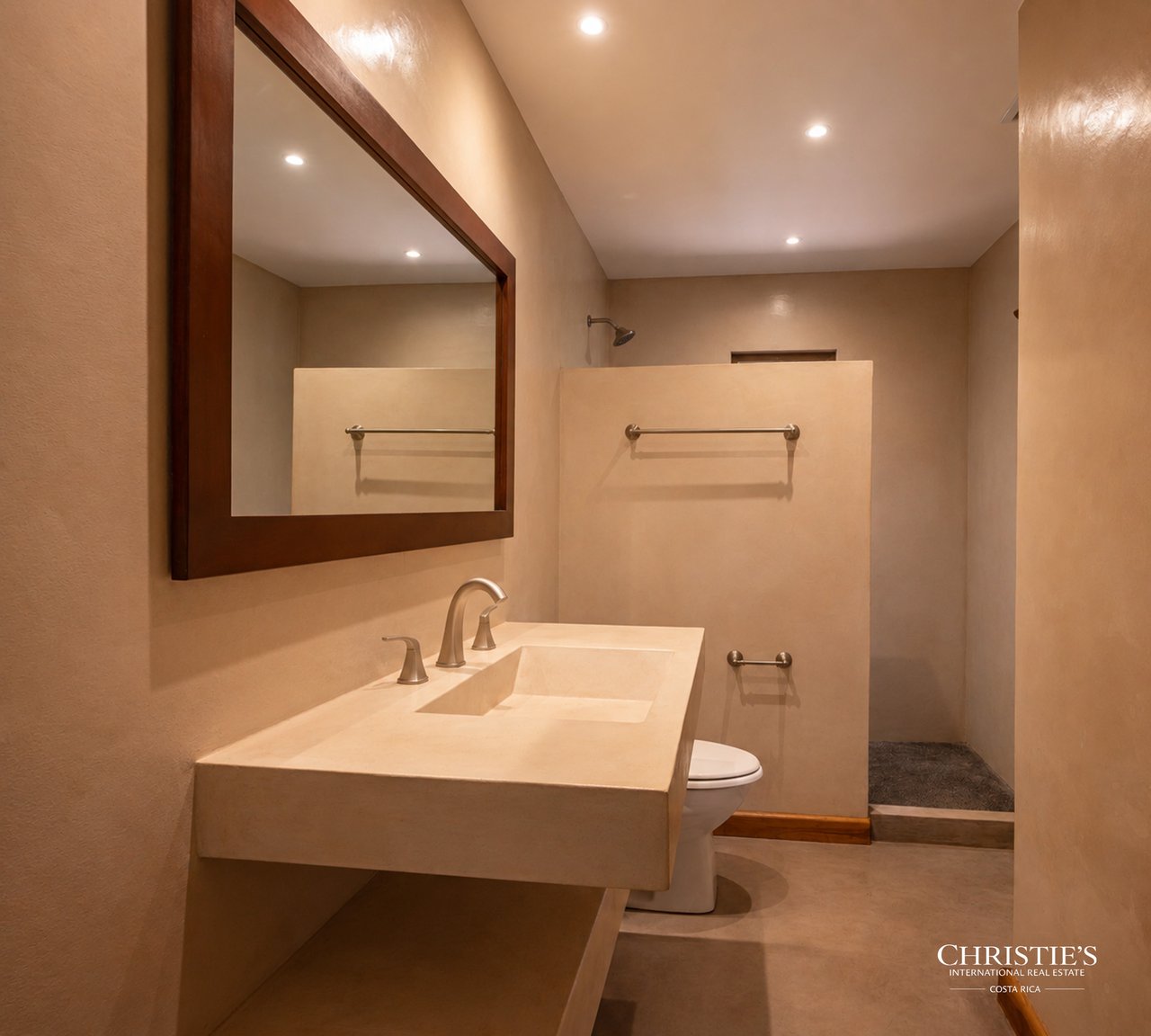 Casa Rosa | A Seaside Escape with a detached Casita in Playa Avellanas