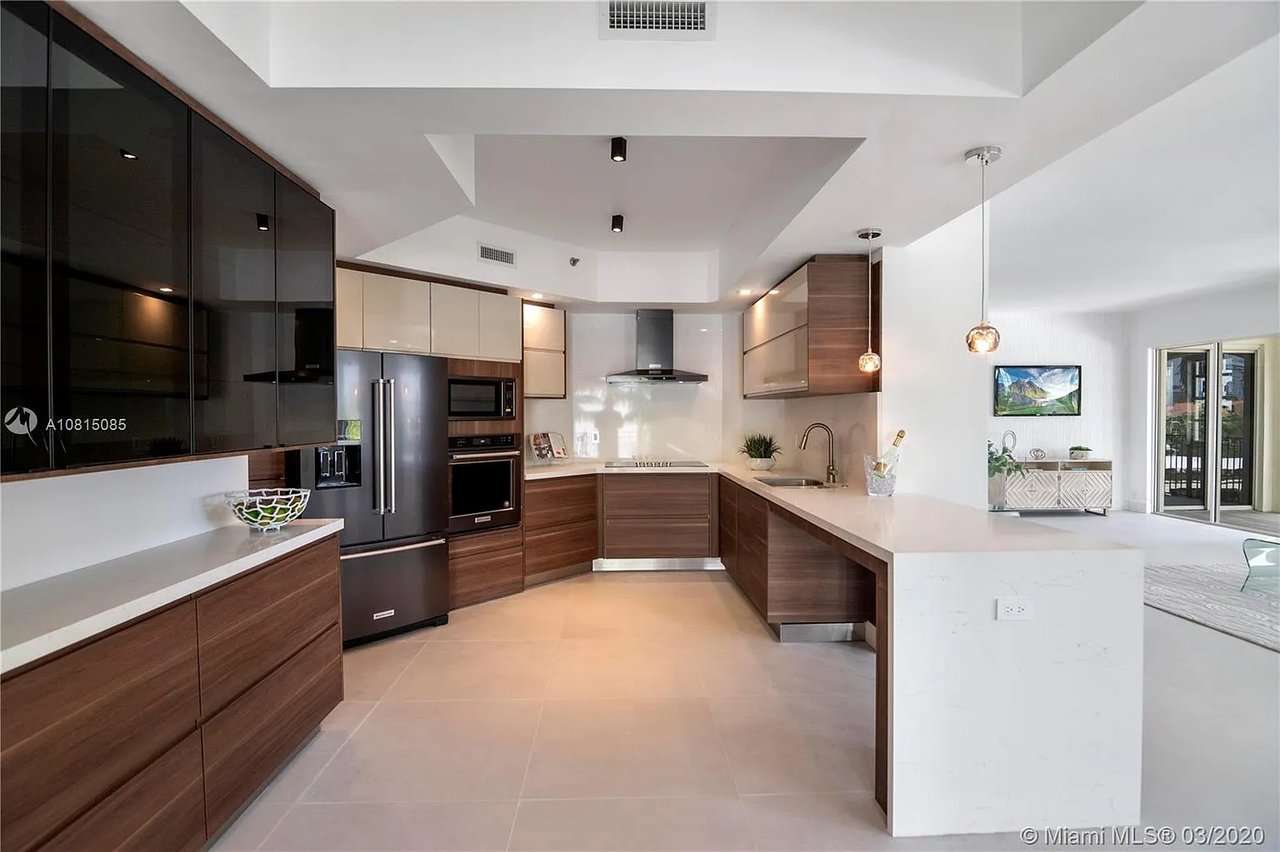 3900 Island Blvd, #B306
