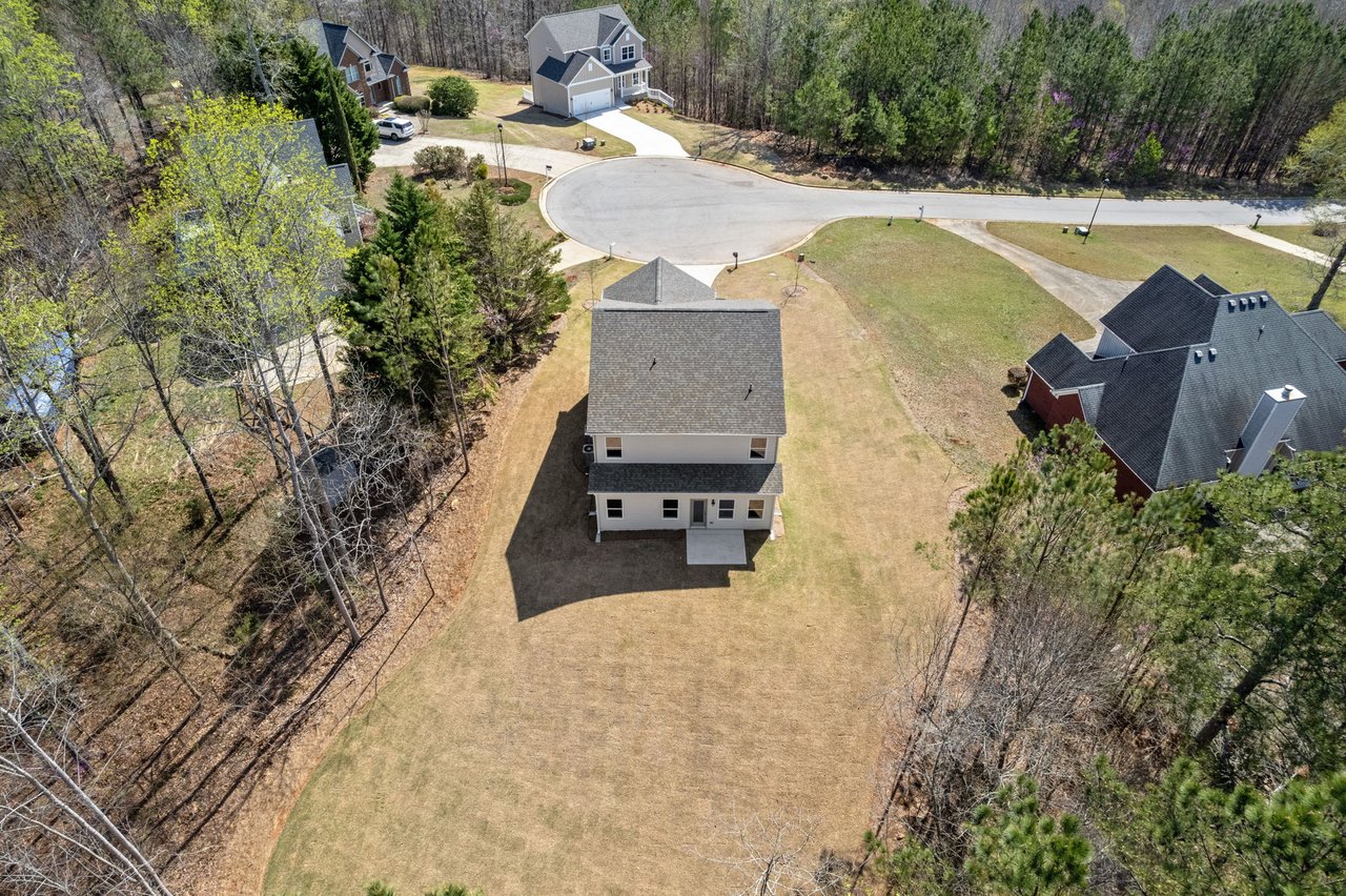 693 Shoals Trl