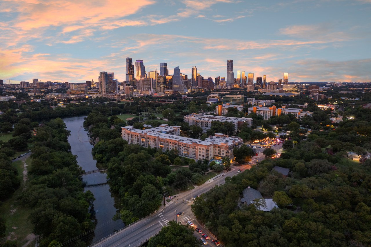 1900 Barton Springs Rd #2027