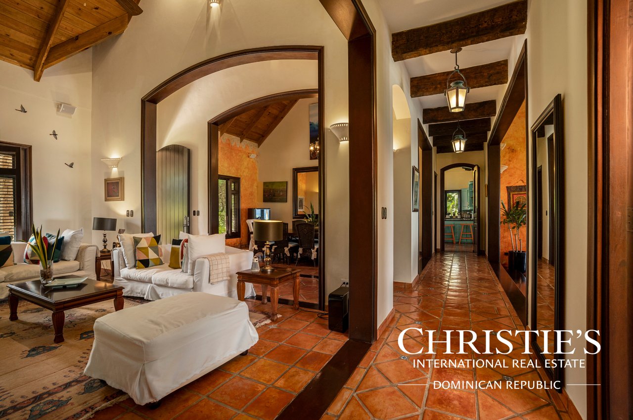 Villa Shangri-la – Caribbean Oceanfront Villa