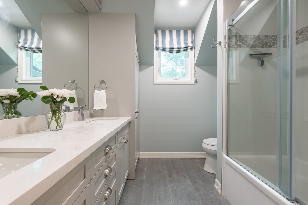 2267 Cedarberry Court, Oakville