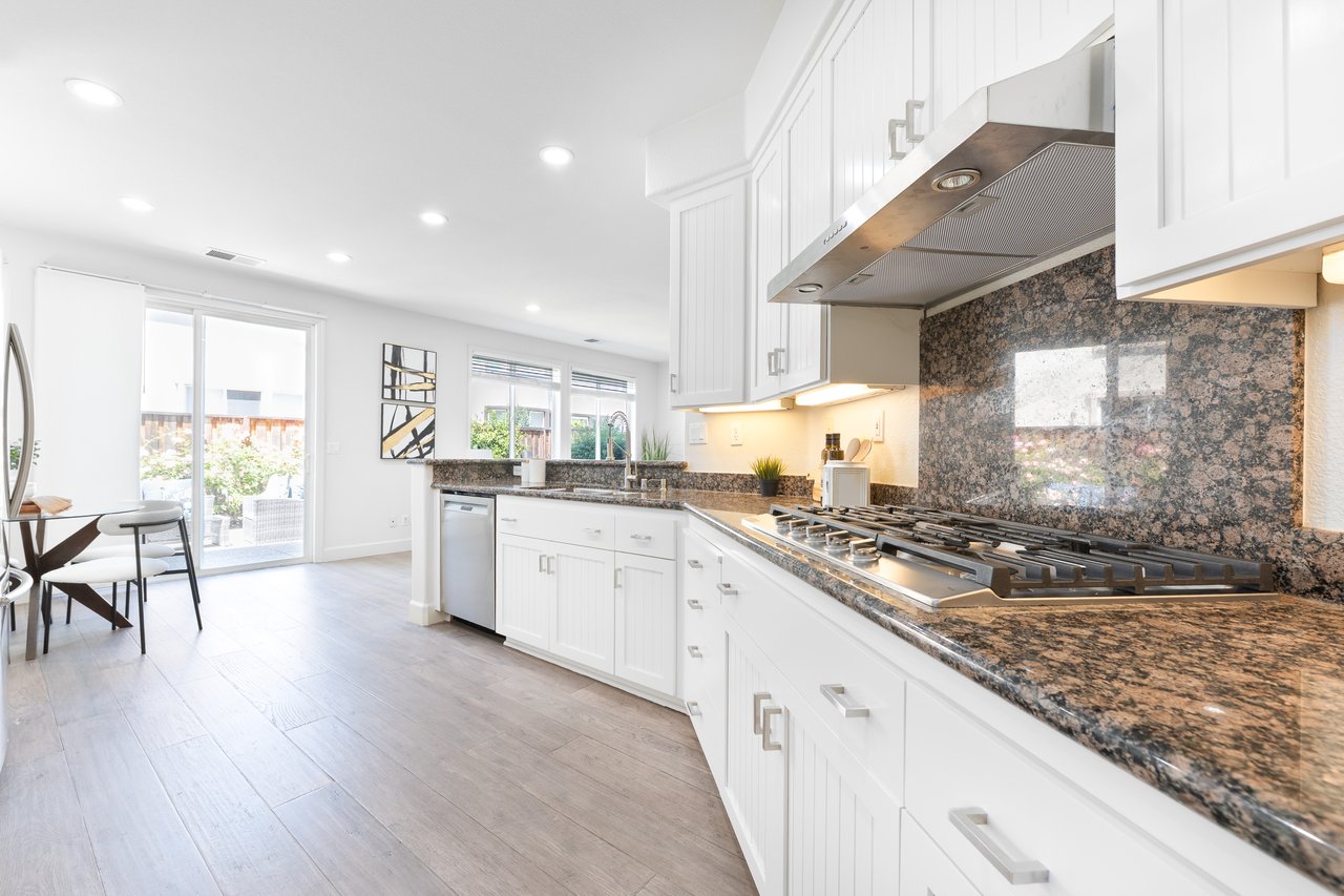5947 Pala Mesa Dr