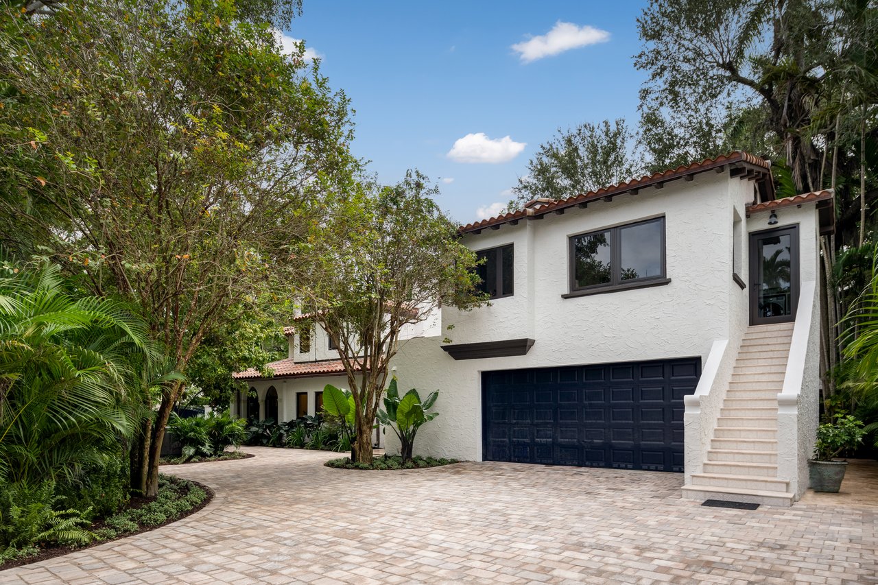 3700 Hibiscus Street "Casa Mamey"