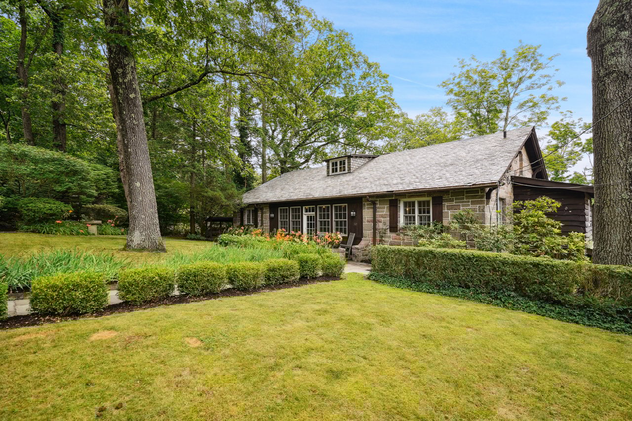 50 Cove Road