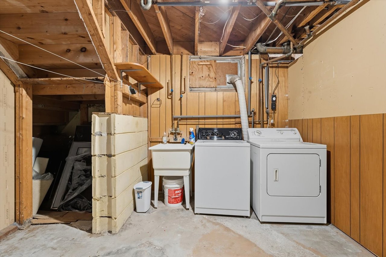 1229 Welwyn Dr