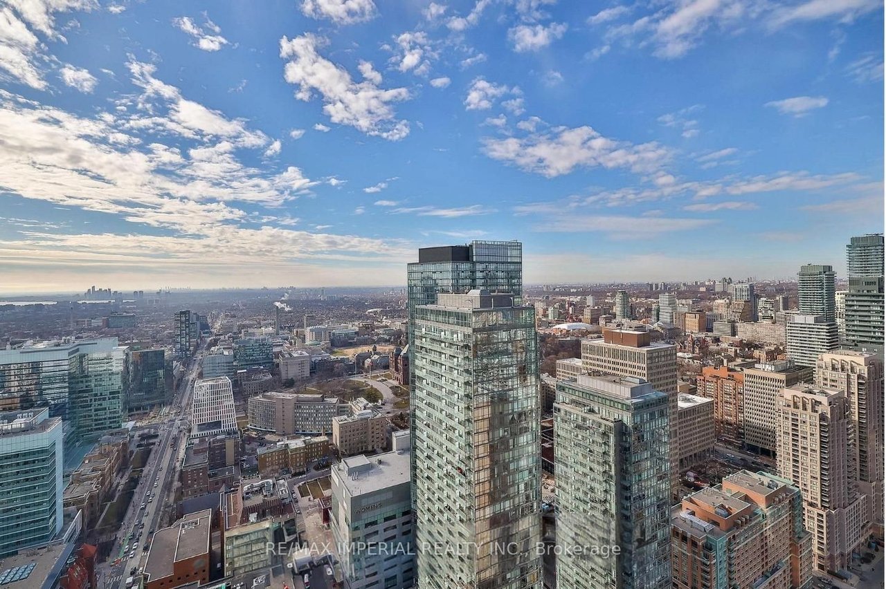 LUXURY SOUTHWEST PENTHOUSE
