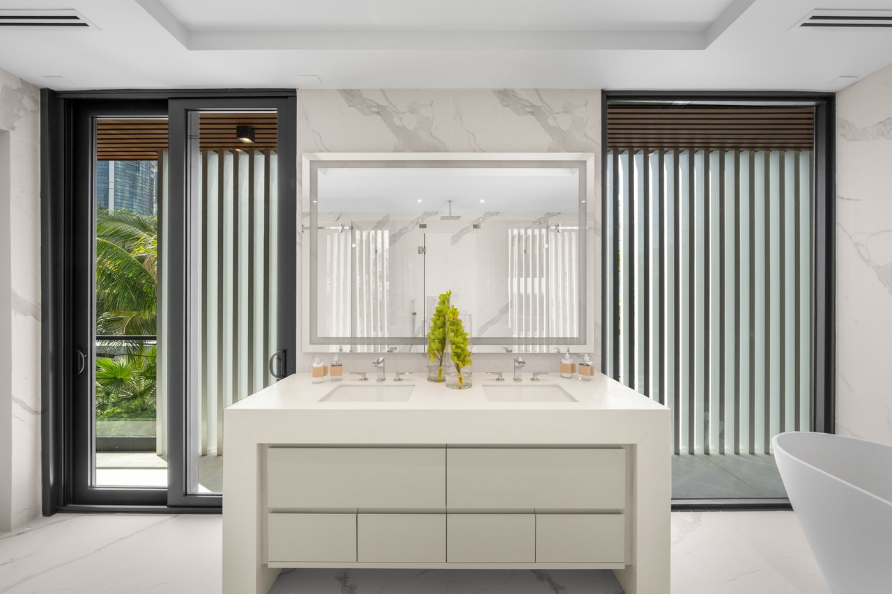 262 189th Terrace