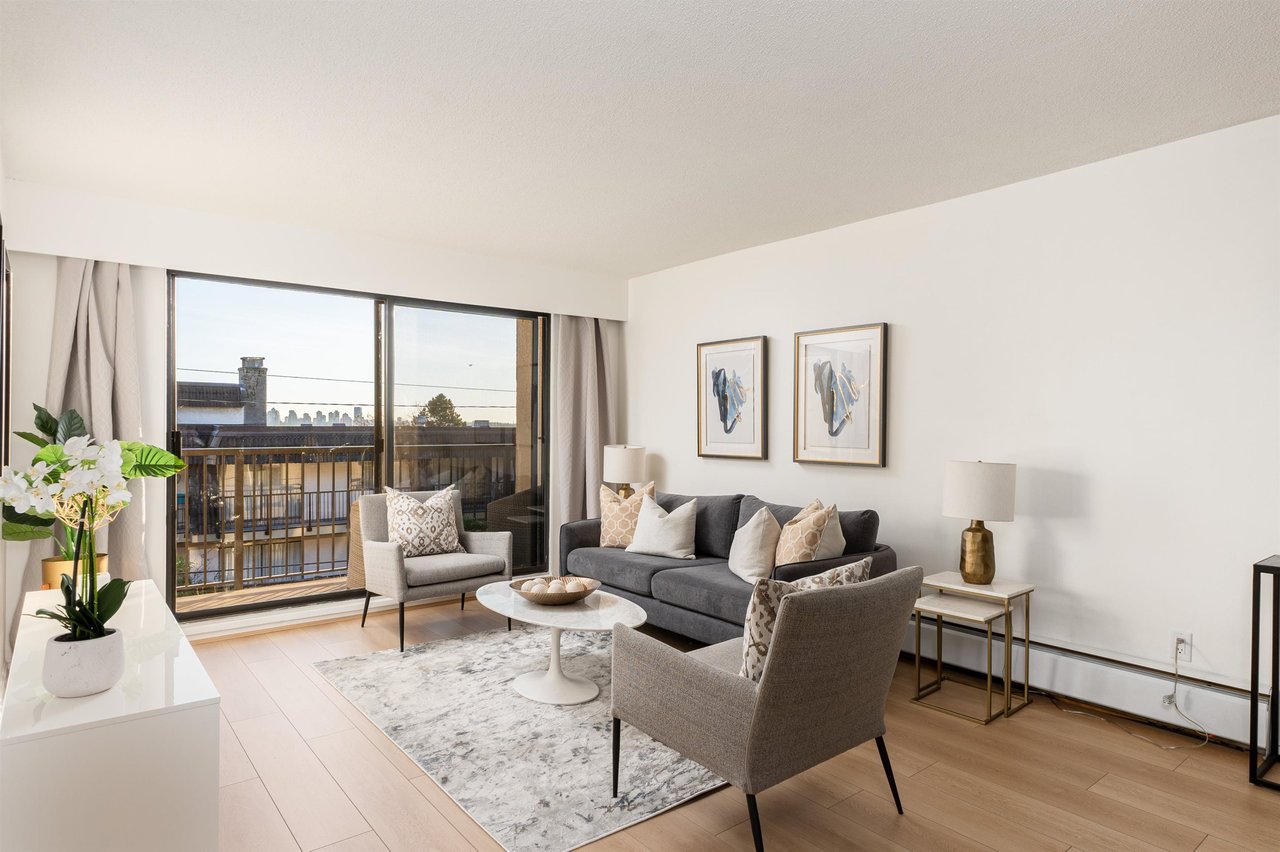 307 W 2nd St, #211