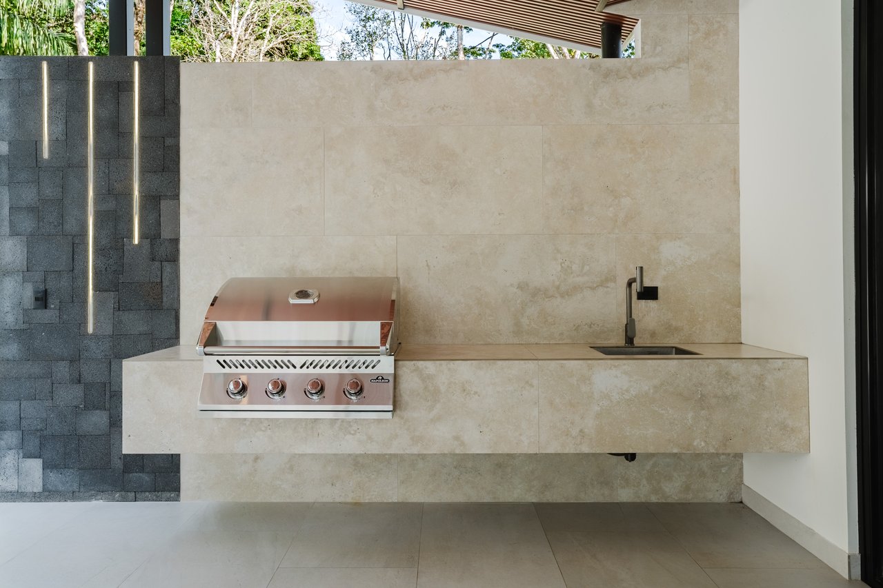 Casa Escondida, Contemporary Villa with Guest Suite