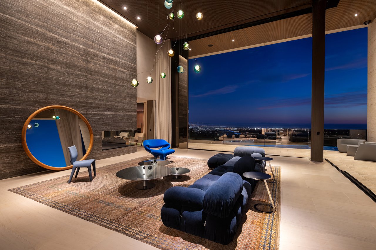 684 Firth Ave, Brentwood