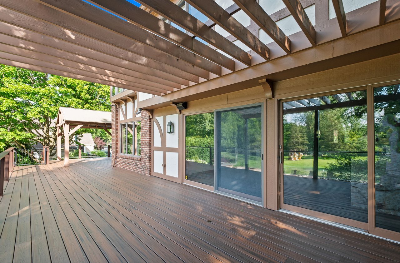 260 Woodwind Dr, Bloomfield Hills
