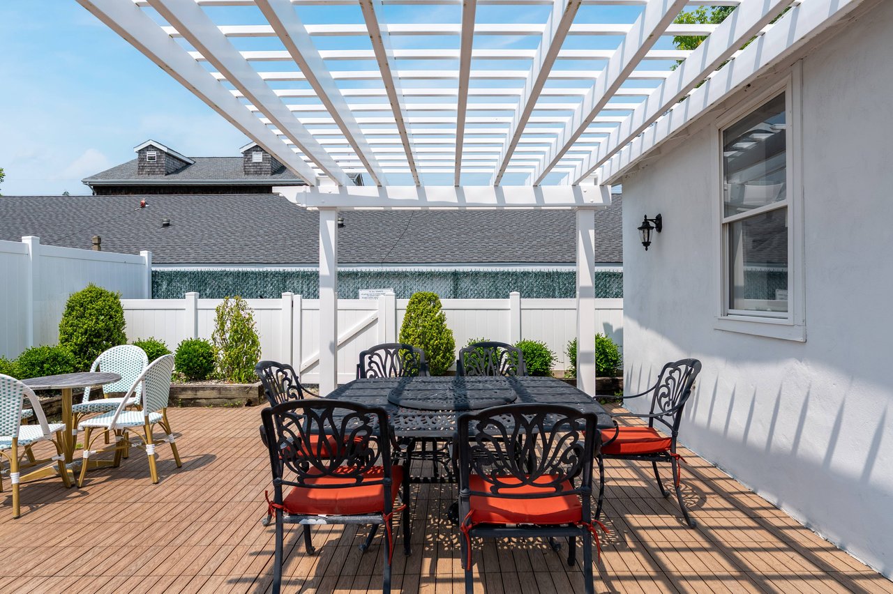 #4 Beautiful Well Design on the First Floor With Outside Deck - Just 3 Homes From Ocean, Bay Head, New Jersey