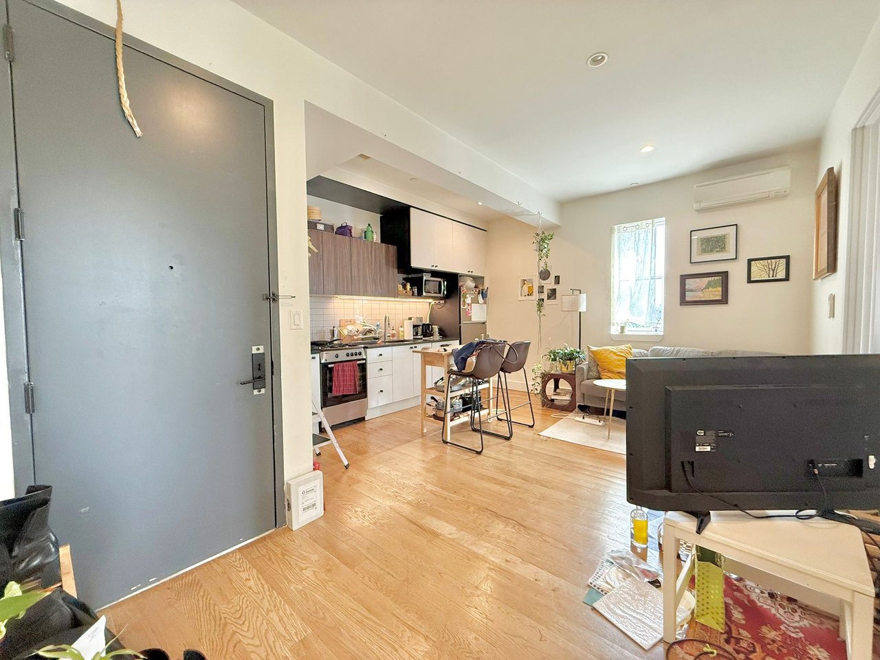 1530 Putnam Avenue 2B