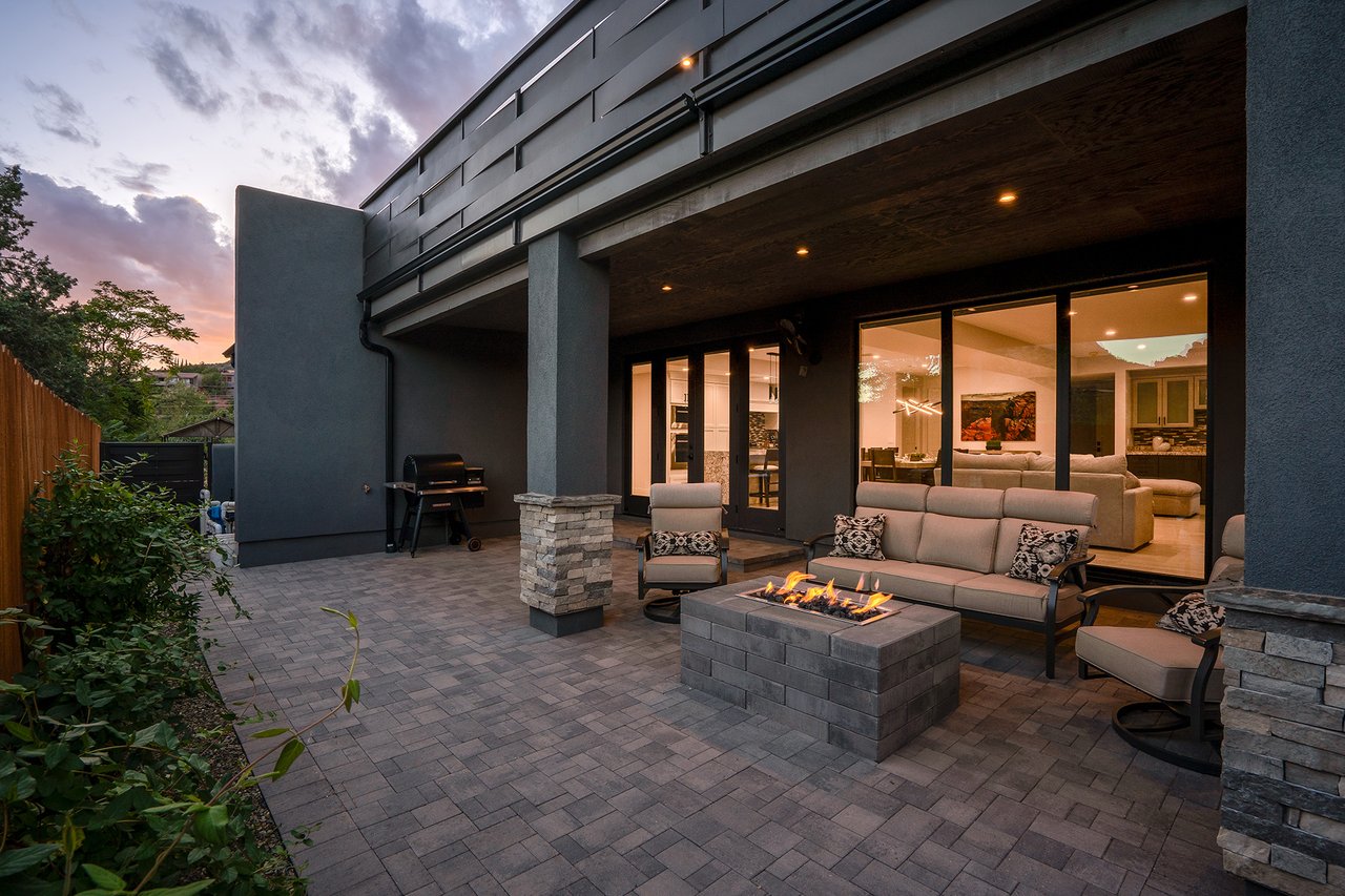 40 Roadrunner Lane