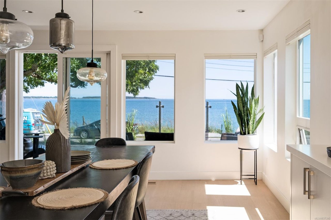 2378 Esplanade