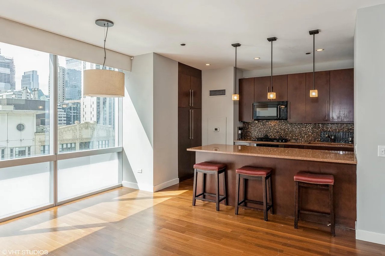 8 E Randolph St UNIT 1608