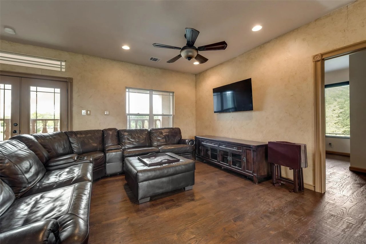 9005 County Rd 302