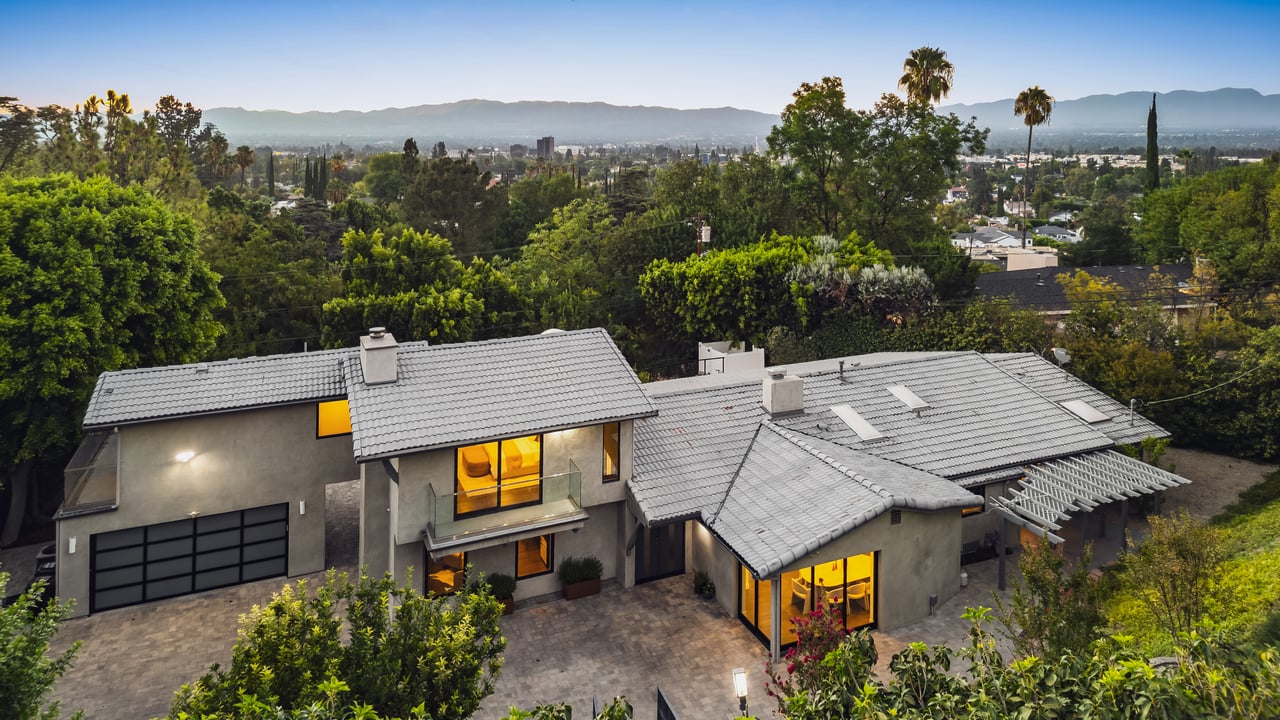 18065 Boris Dr, Encino