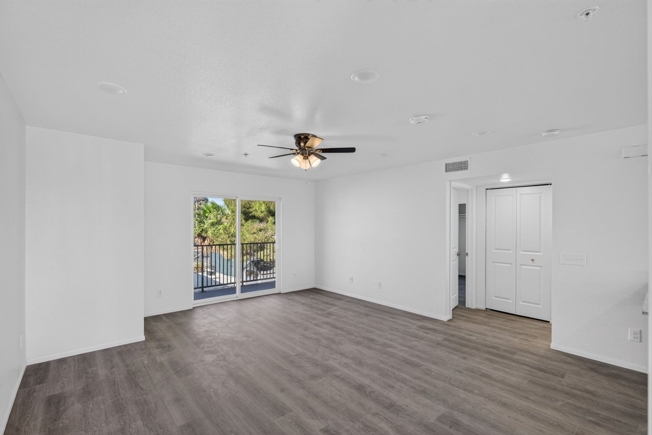 2301 Seco Adobe Circle #300
