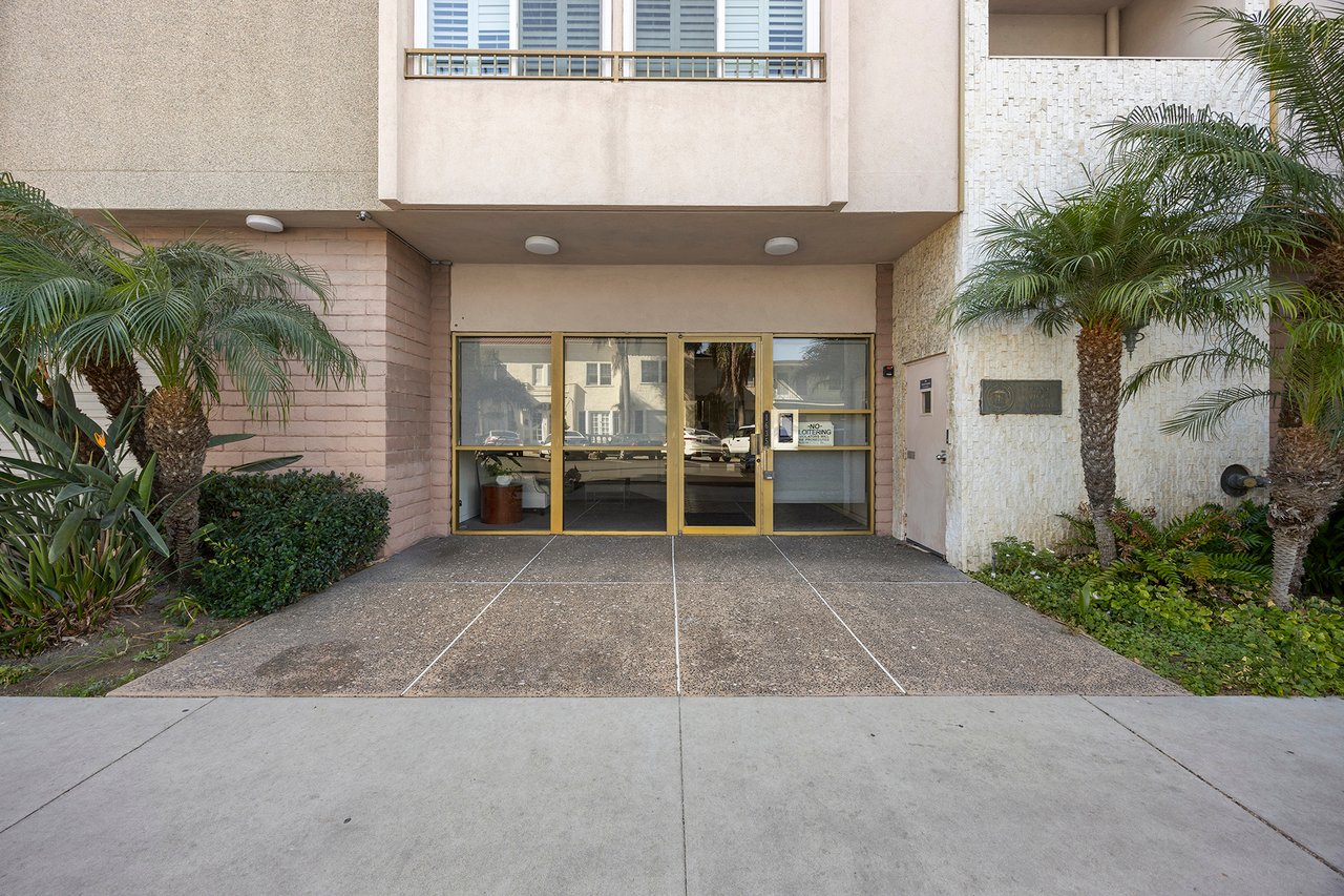 Midcentury Modern Condo Long Beach for Sale