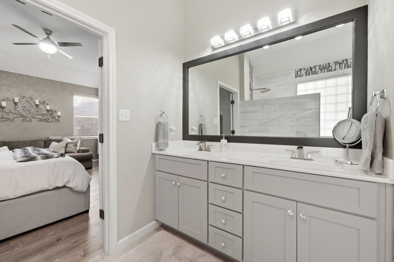 Elegantly Updated Lakeway Retreat w/ New Roof