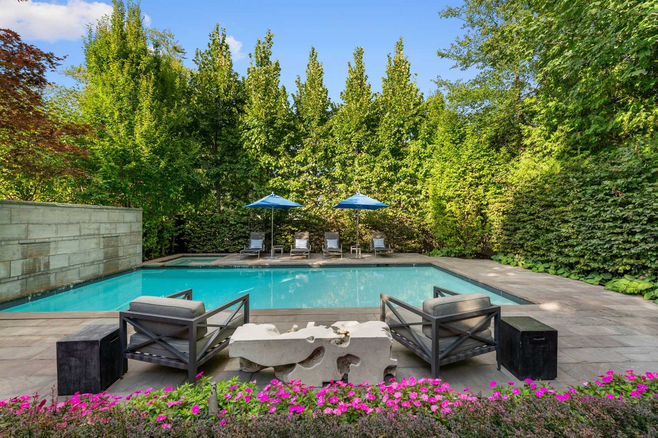 221 Dunvegan Road