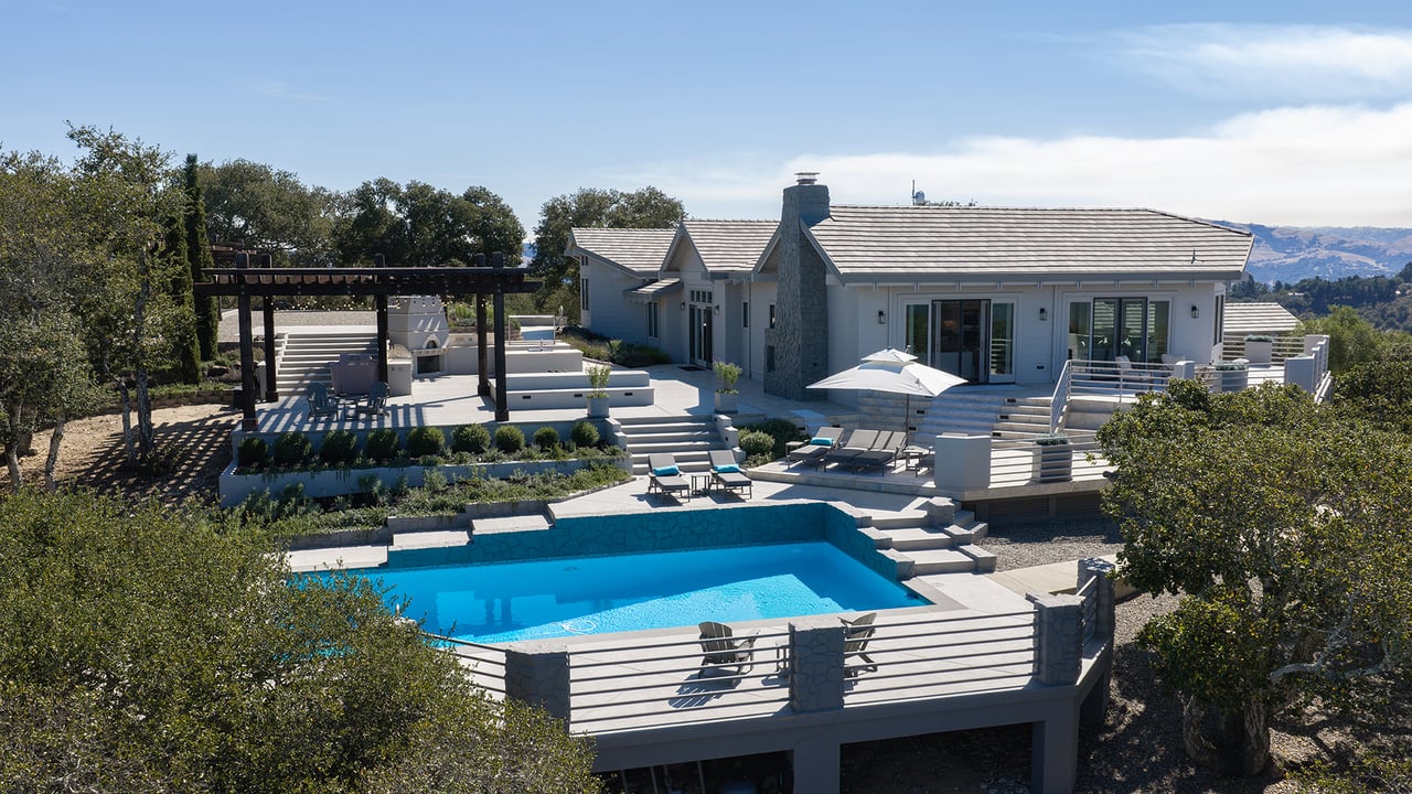 Elevated Living with Panoramic Views