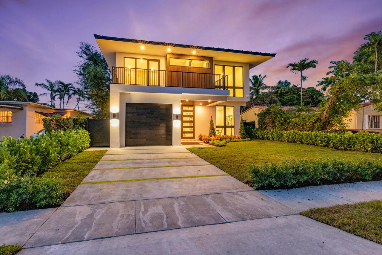 Sophisticated New Construction in the Heart of Miami