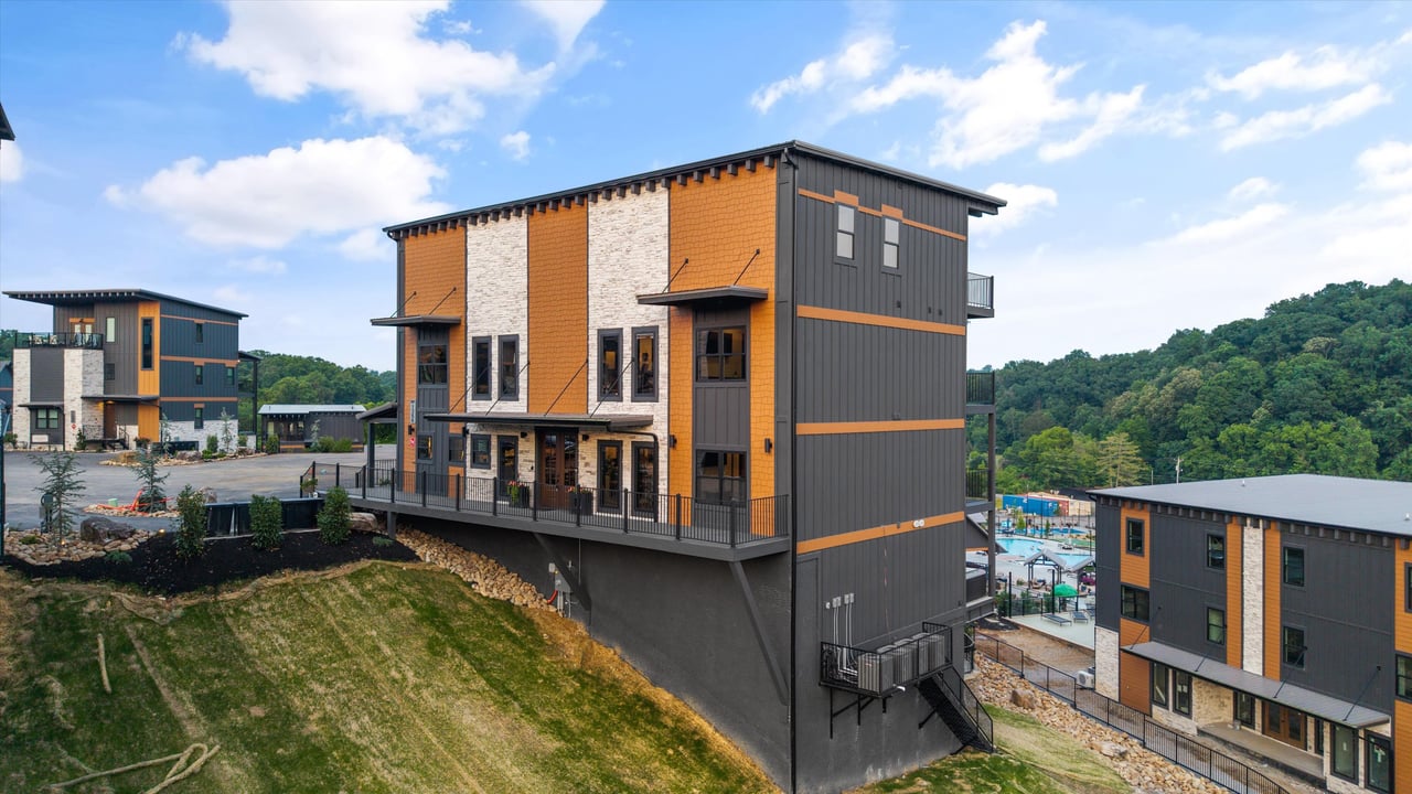 1362 Rambling Creek Way