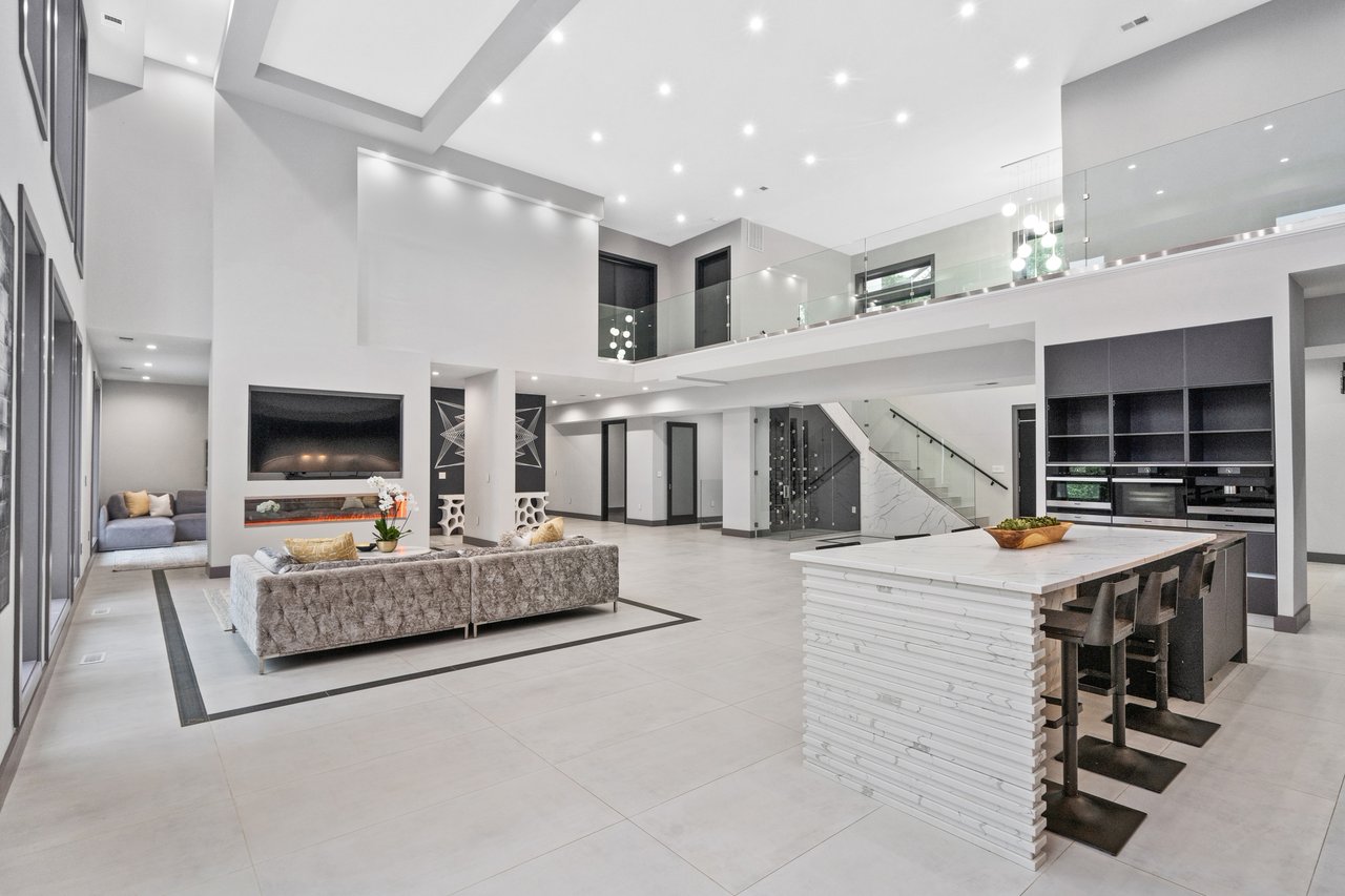 9100 Mill Pond Valley Dr
