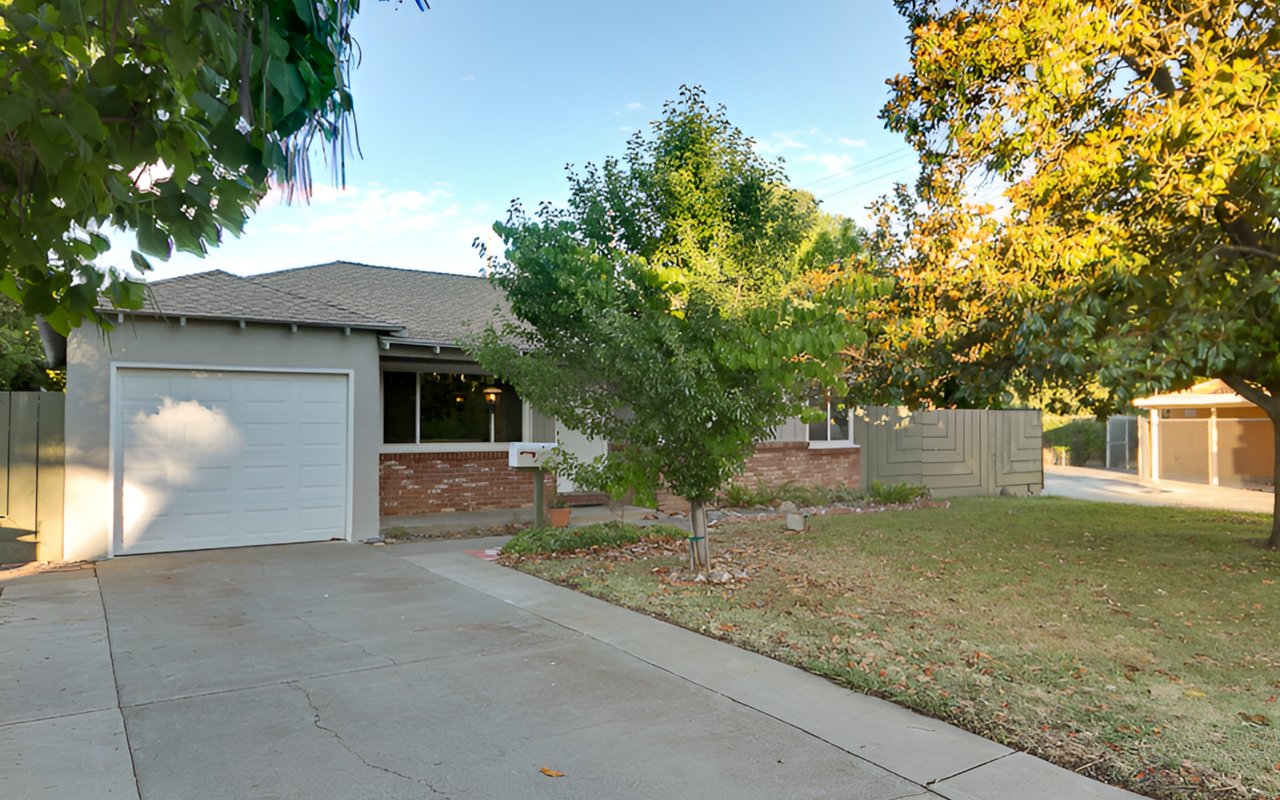 4243 21st. St. Sacramento, CA 95822- Home for Sale Near Land Park
