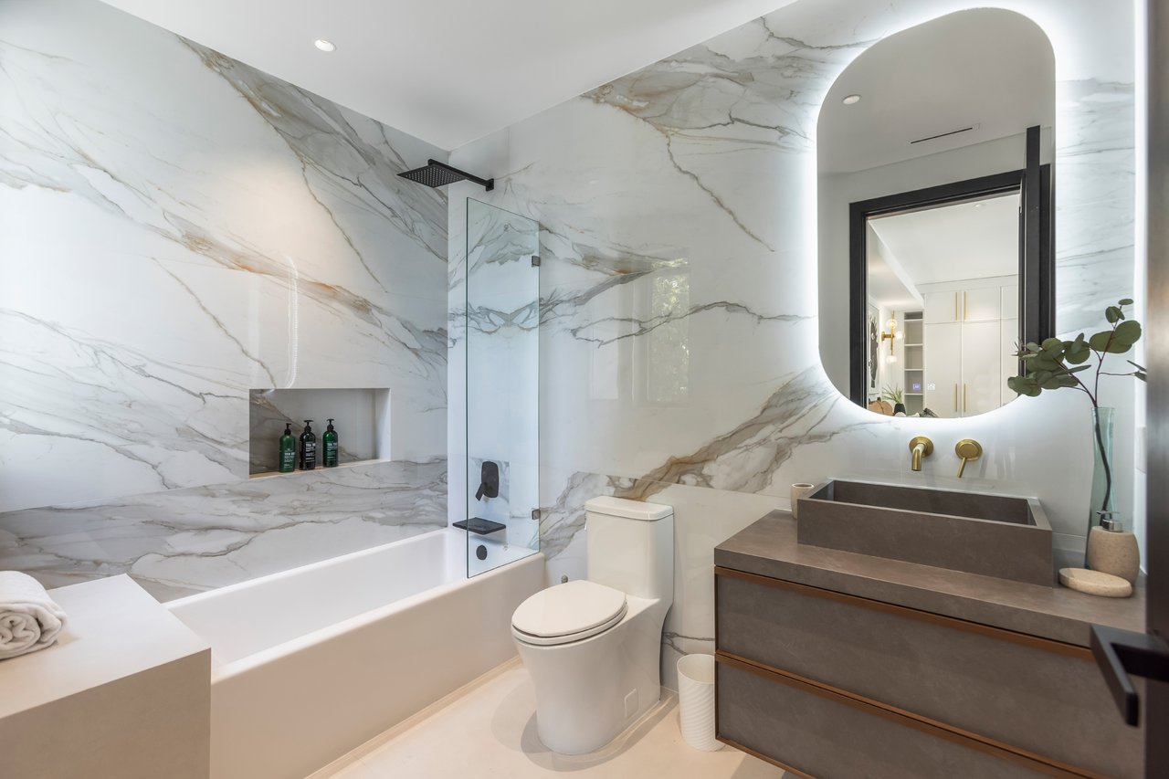 Luxury Gated Villa w/ Pool, Spa & Designer Interiors